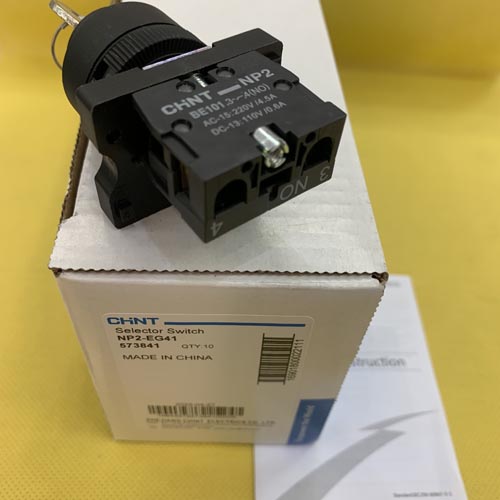 Công tắc xoay 2 vị trí có chìa tự trả Chint NP2-EG41